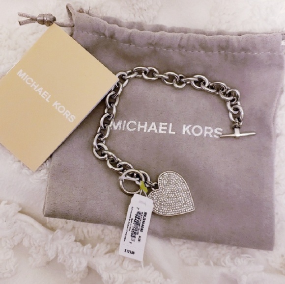 Michael Kors Jewelry - NWT Michael Kors Silver Tone Chain Heart Bracelet